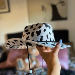 COW PRINT COWBOY HAT 🤠🐄